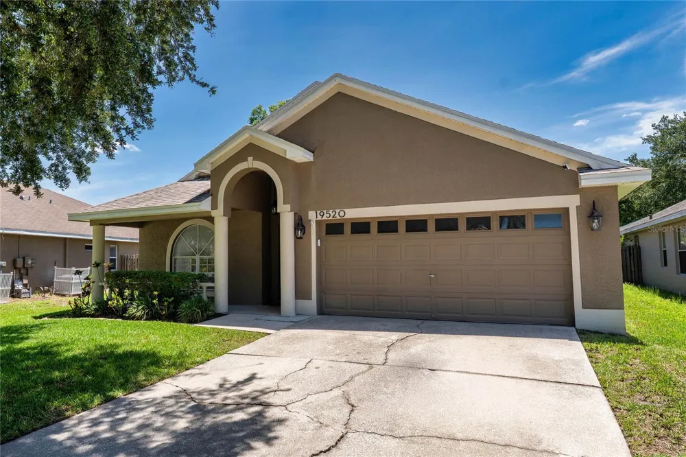 19520 MORDEN BLUSH DRIVE Lutz, FL 33558