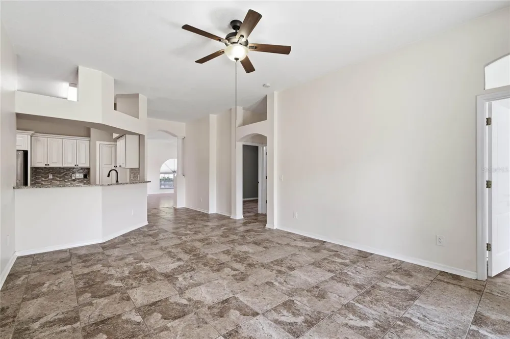 19520 MORDEN BLUSH DRIVE Lutz, FL 33558