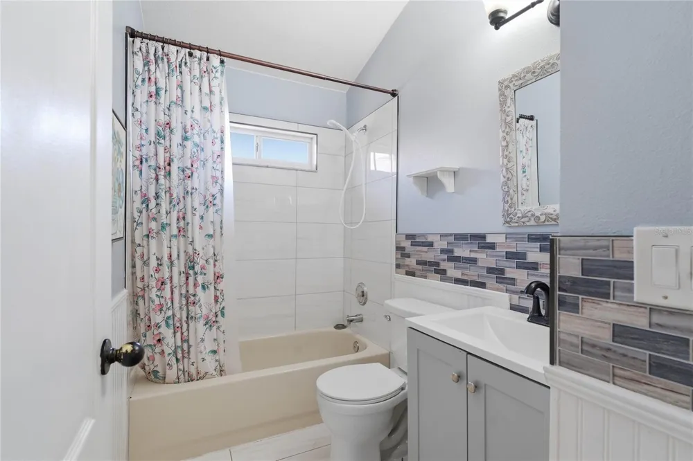 19520 MORDEN BLUSH DRIVE Lutz, FL 33558