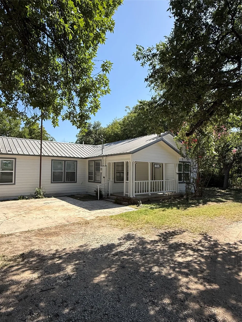 405 W Hall Street Bangs, TX 76823