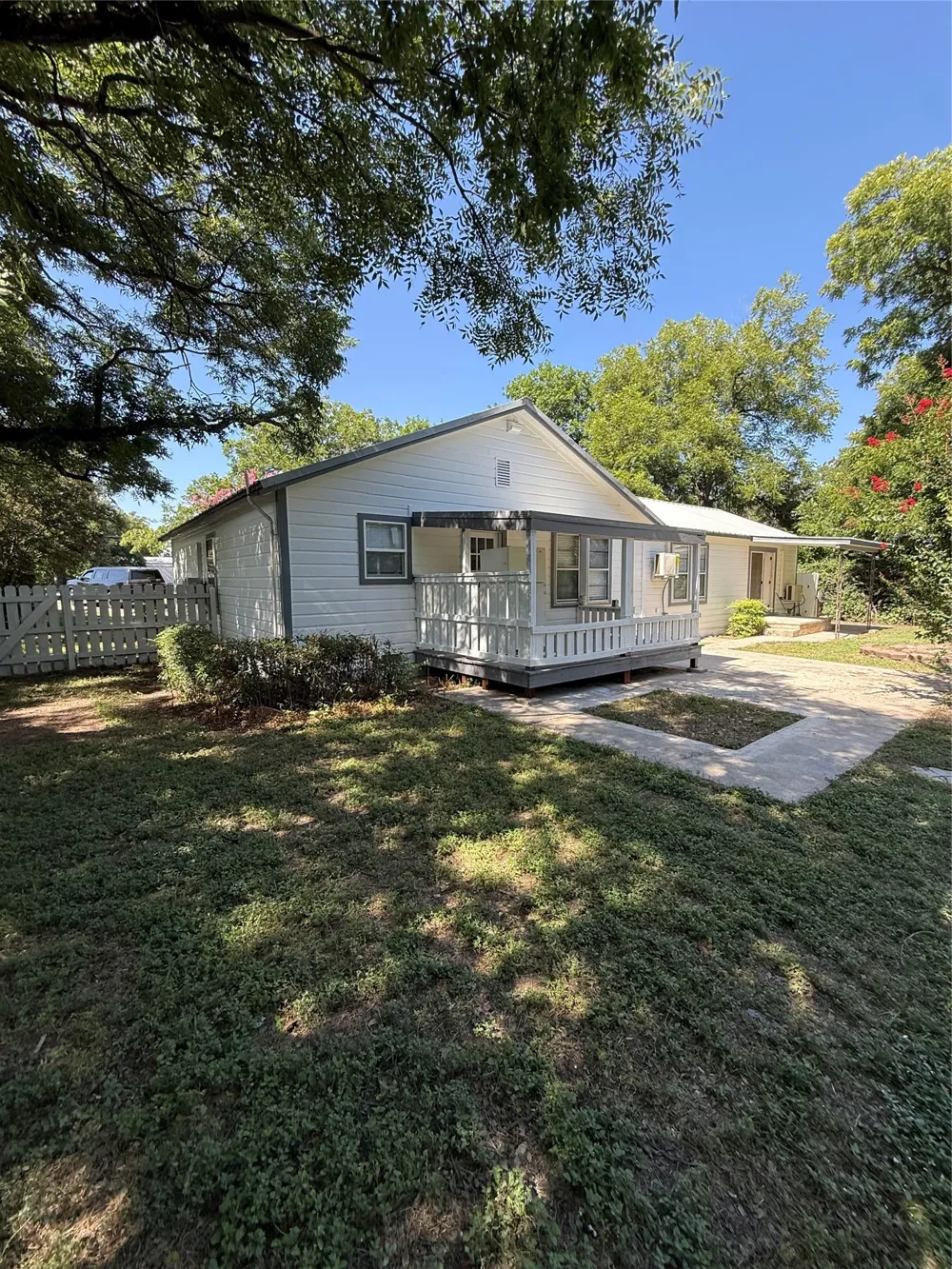405 W Hall Street Bangs, TX 76823