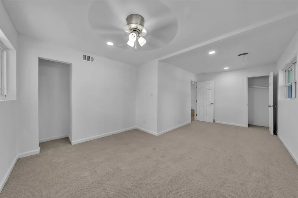 408 Simmons Drive Hurst, TX 76053