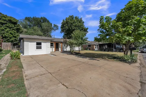 408 Simmons Drive