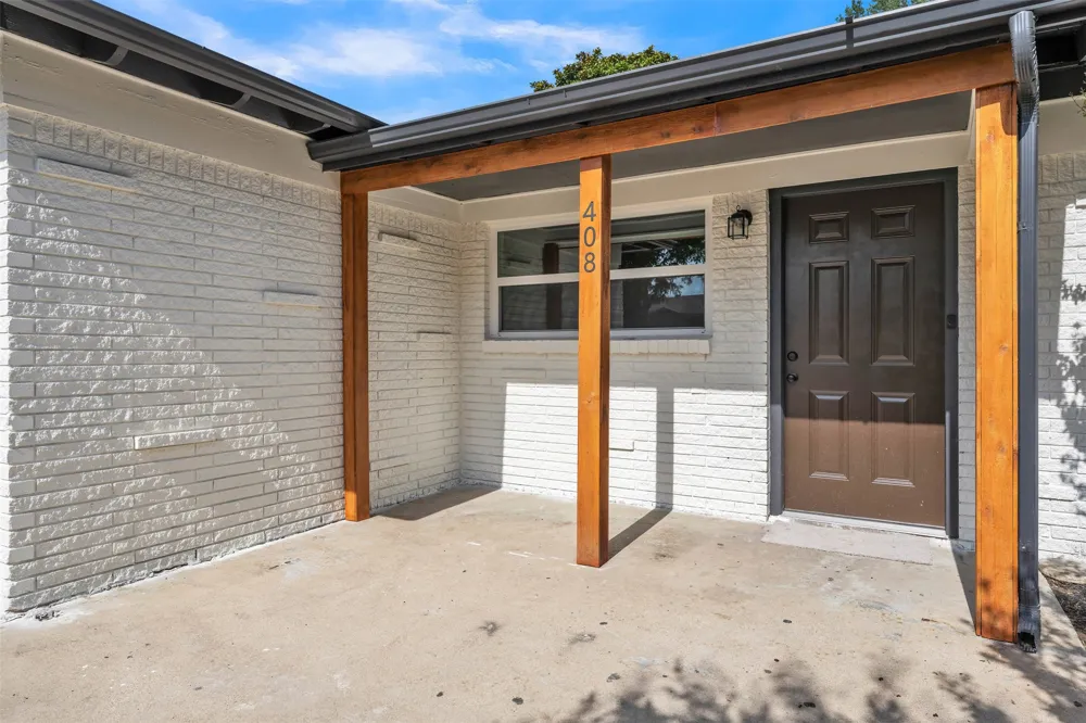 408 Simmons Drive Hurst, TX 76053