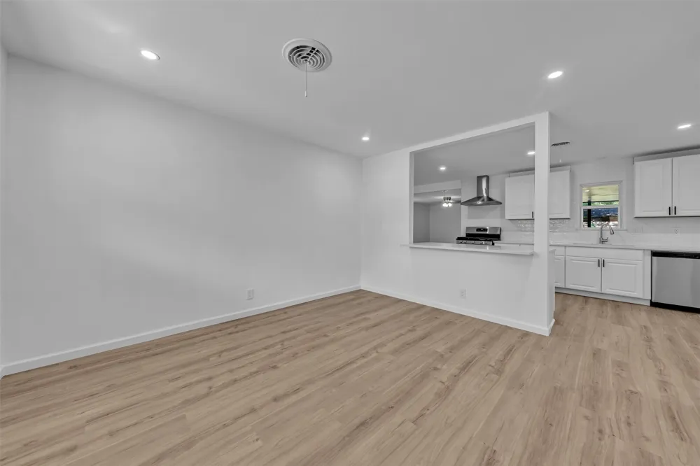 408 Simmons Drive Hurst, TX 76053