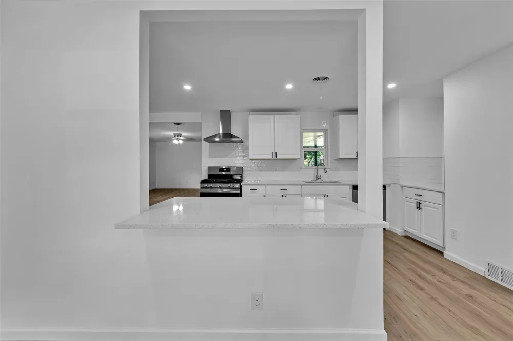 408 Simmons Drive Hurst, TX 76053