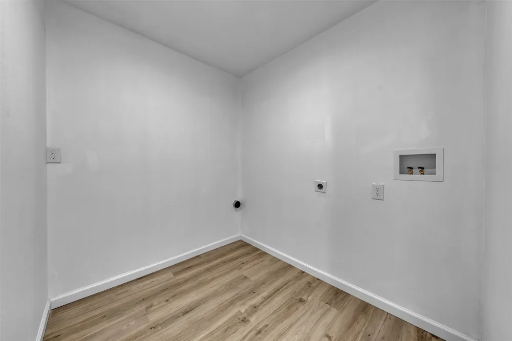 408 Simmons Drive Hurst, TX 76053
