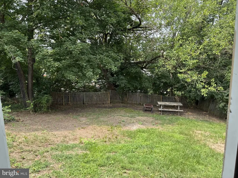 117 WALNUT ST Martinsburg, WV 25401