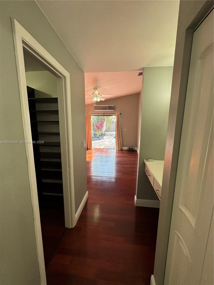 3160 Peachtree Cir Davie, FL 33328