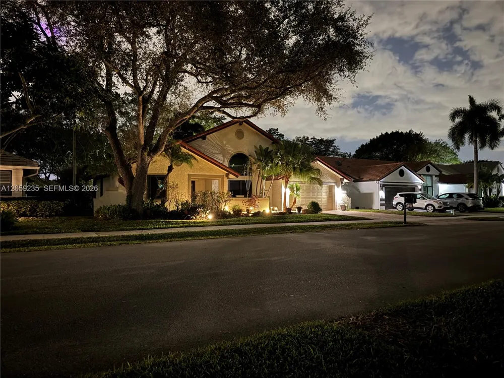 3160 Peachtree Cir Davie, FL 33328
