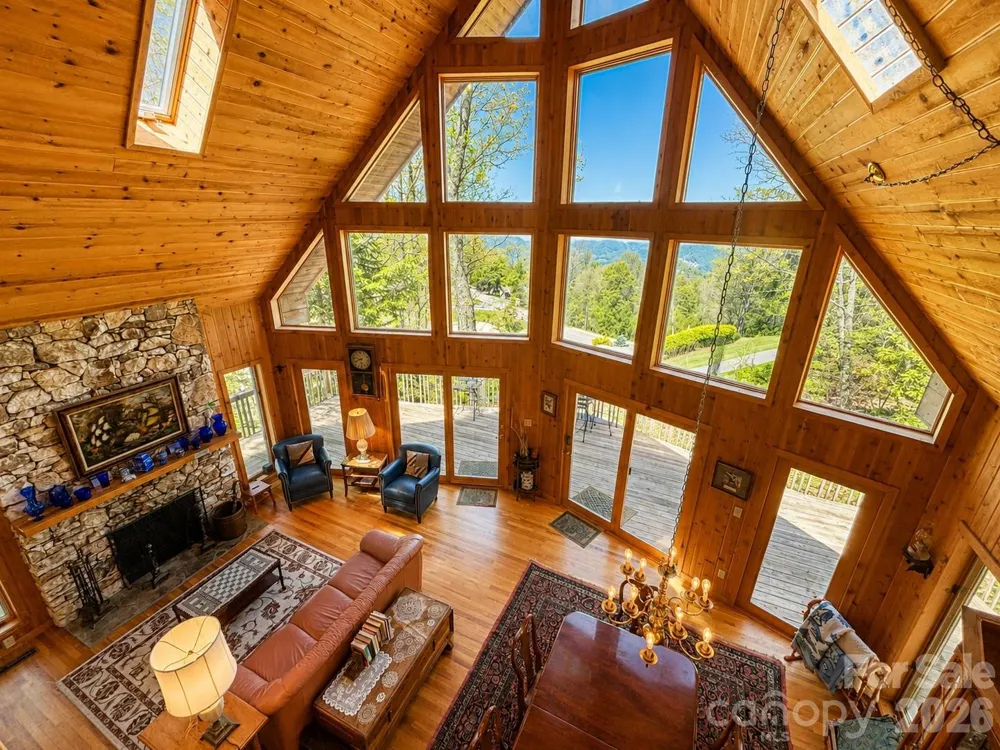 61 Skyfire Drive Burnsville, NC 28714