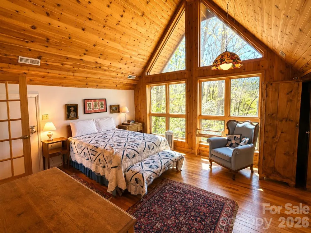 61 Skyfire Drive Burnsville, NC 28714