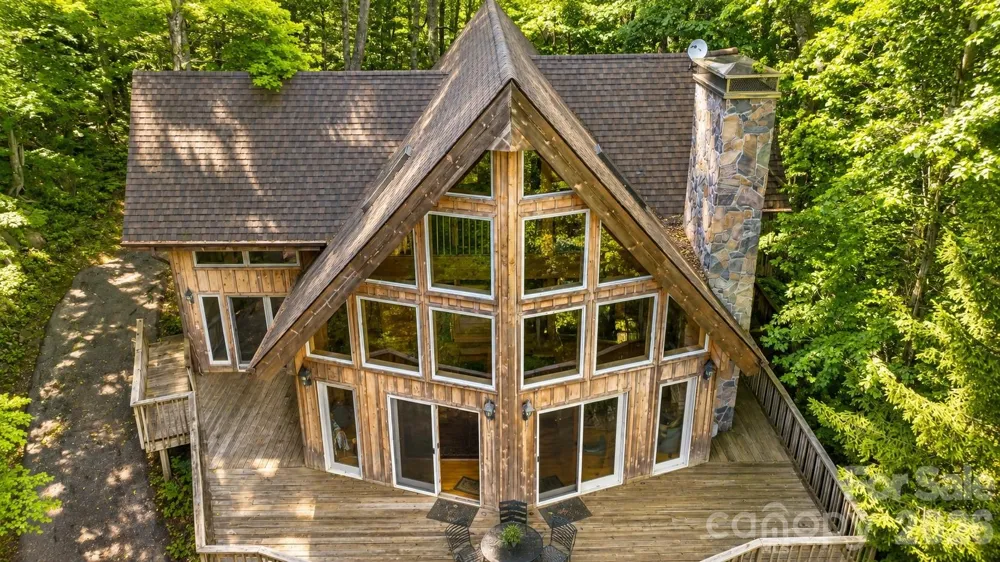61 Skyfire Drive Burnsville, NC 28714