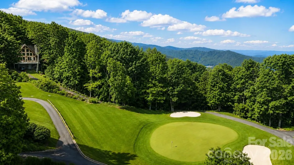 61 Skyfire Drive Burnsville, NC 28714
