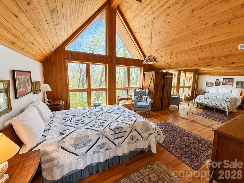 61 Skyfire Drive Burnsville, NC 28714