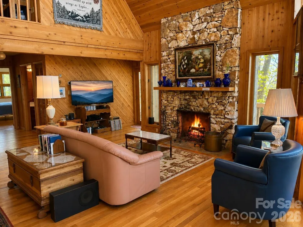 61 Skyfire Drive Burnsville, NC 28714