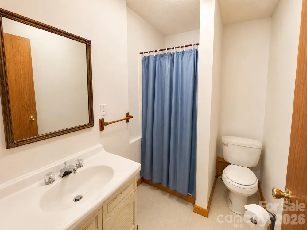 61 Skyfire Drive Burnsville, NC 28714