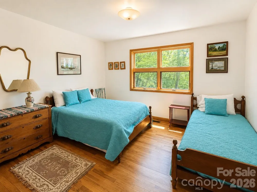 61 Skyfire Drive Burnsville, NC 28714