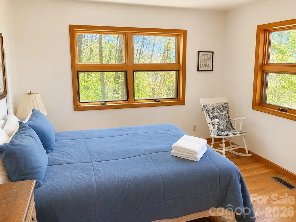 61 Skyfire Drive Burnsville, NC 28714