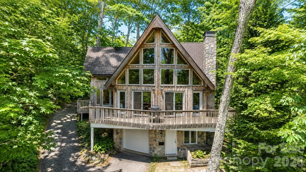61 Skyfire Drive Burnsville, NC 28714