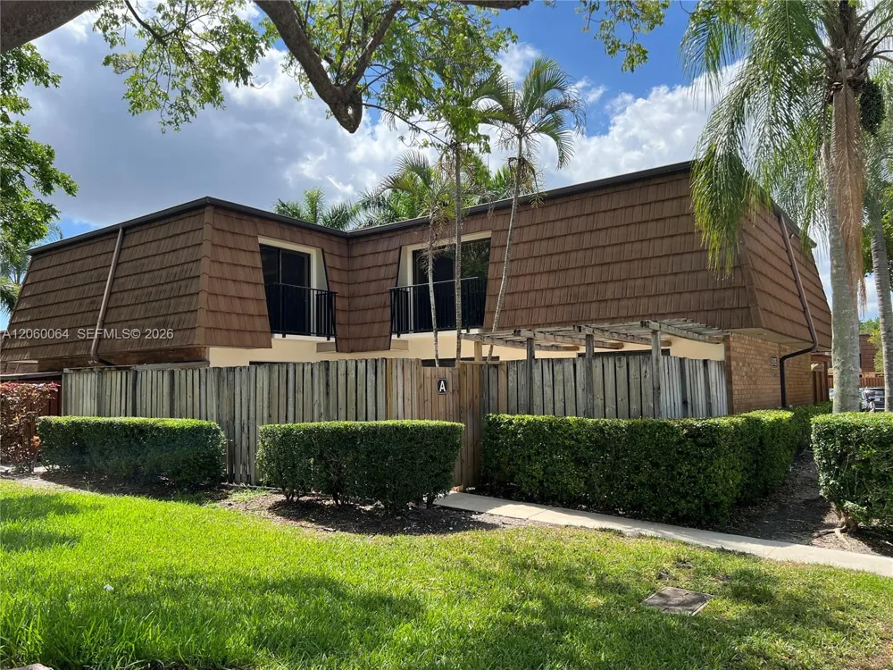 9105 SW 19th Pl #A Davie, FL 33324