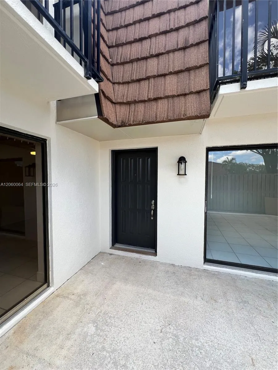 9105 SW 19th Pl #A Davie, FL 33324