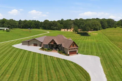 1261 Highway 48 S