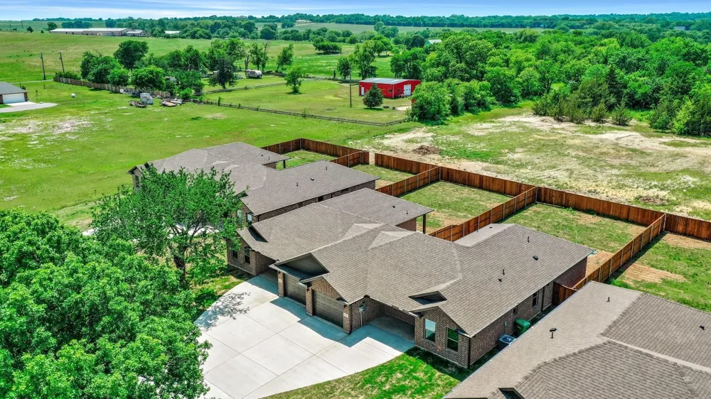 617 Friendship Road Sherman, TX 75092