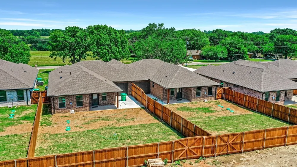 617 Friendship Road Sherman, TX 75092