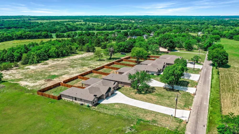 617 Friendship Road Sherman, TX 75092