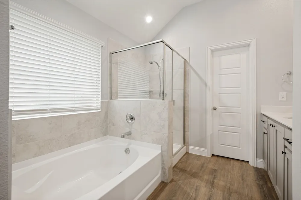 230 Clairmont Drive Ponder, TX 76259