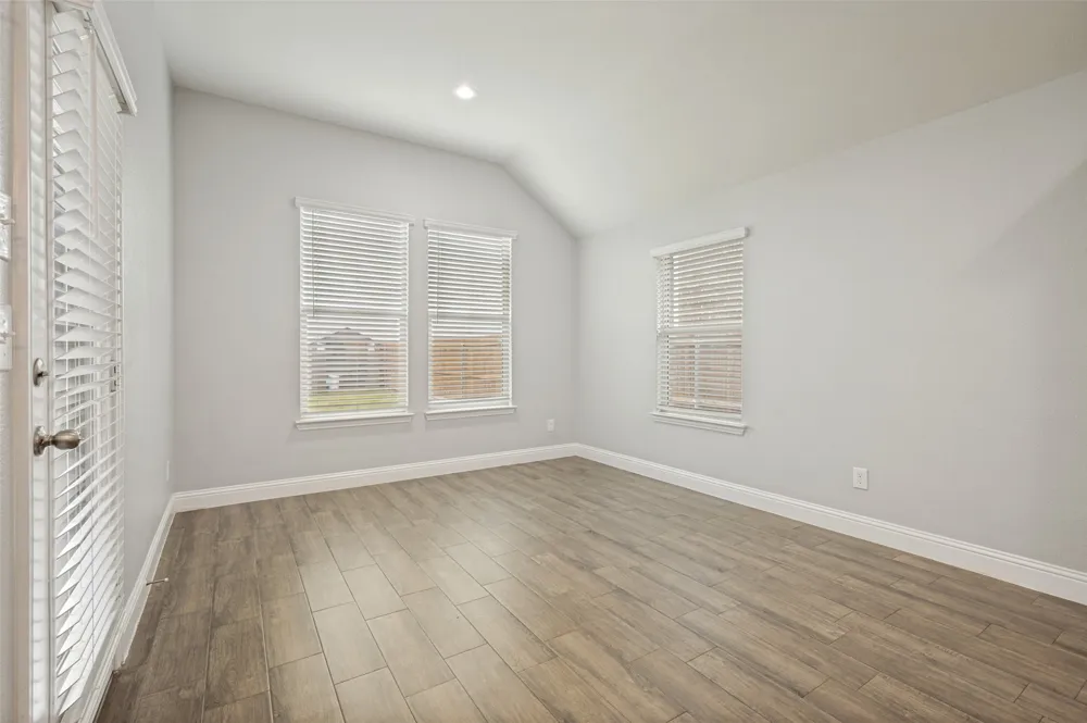 230 Clairmont Drive Ponder, TX 76259