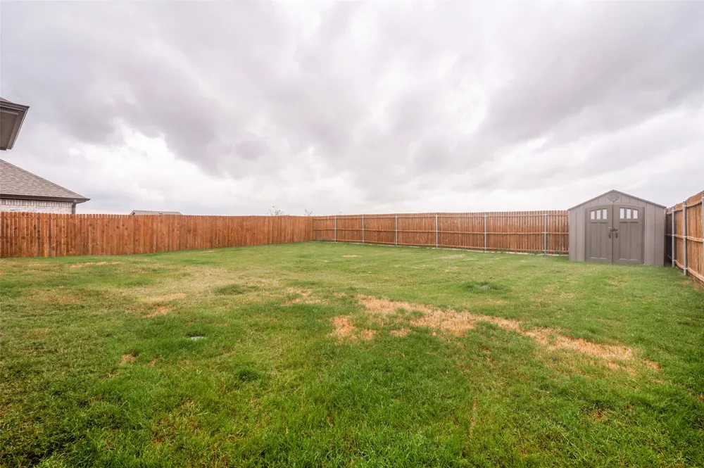 230 Clairmont Drive Ponder, TX 76259