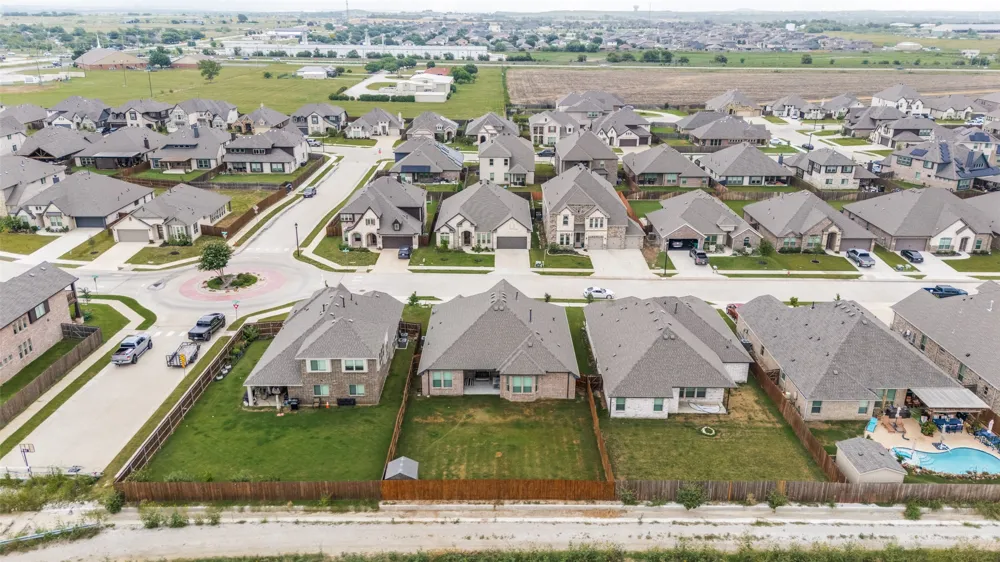 230 Clairmont Drive Ponder, TX 76259