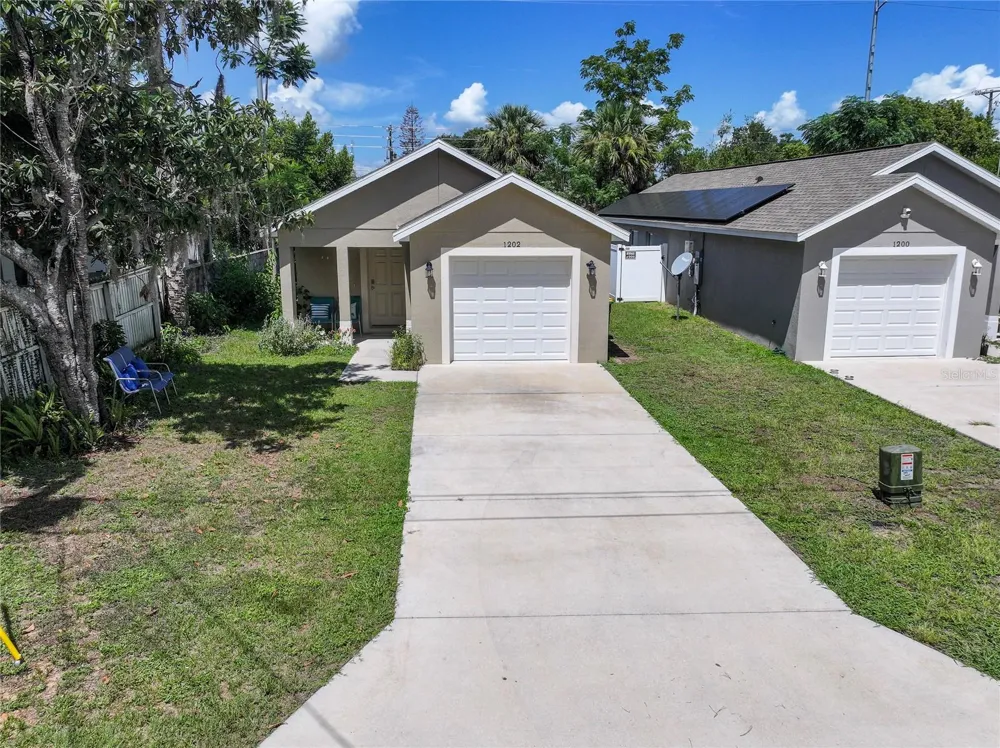 1202 S DEWEY STREET Eustis, FL 32726