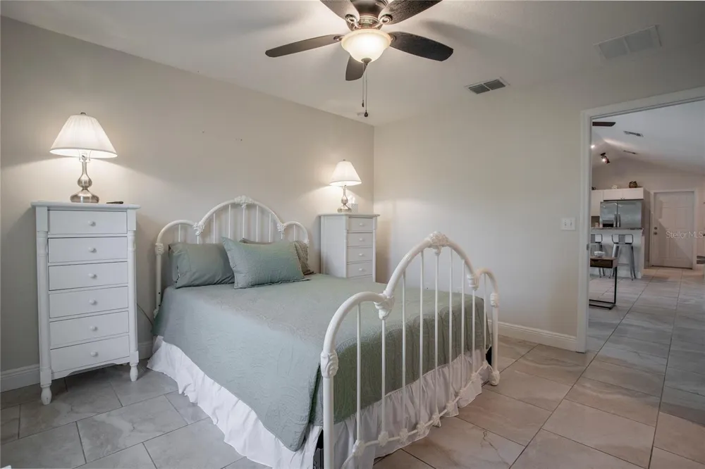 1202 S DEWEY STREET Eustis, FL 32726