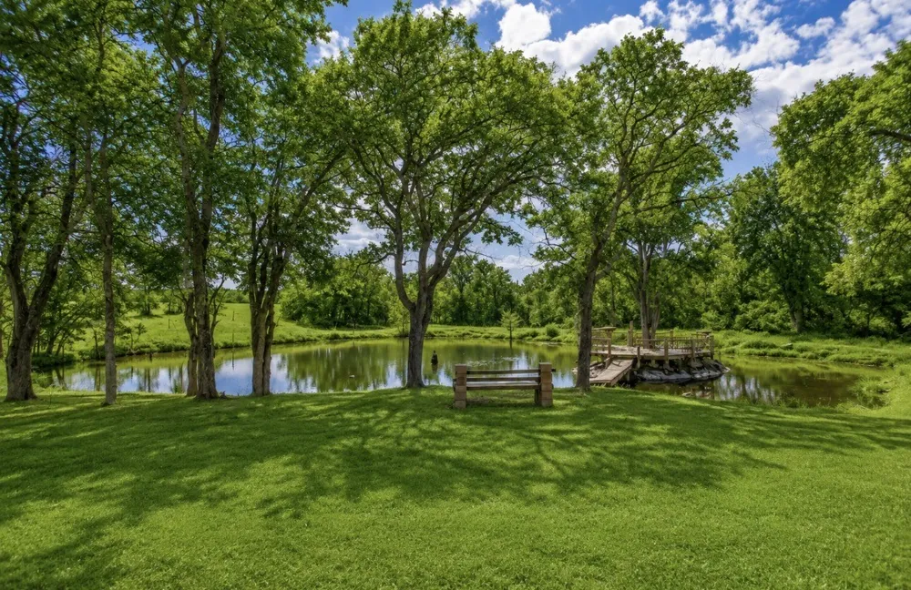1205 Northshore Lane Valley View, TX 76272