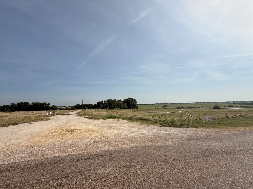 4800 Woodard Avenue Cleburne, TX 76033