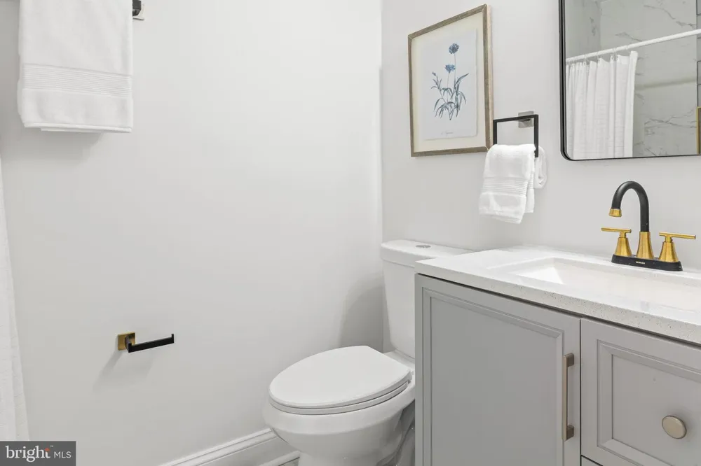 38 HERITAGE COURT Annapolis, MD 21401