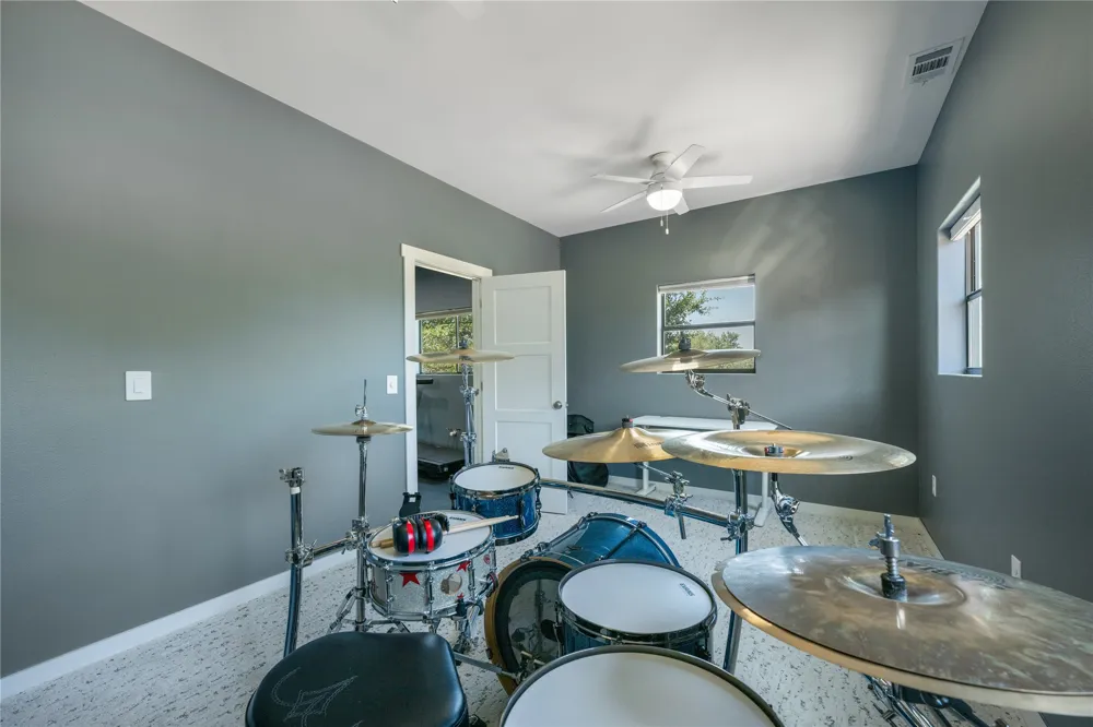 1516 E Flying Owl Drive Johnson City, TX 78636