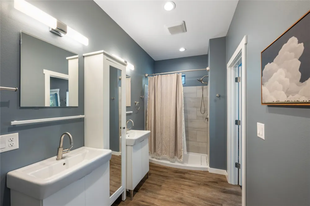 1516 E Flying Owl Drive Johnson City, TX 78636