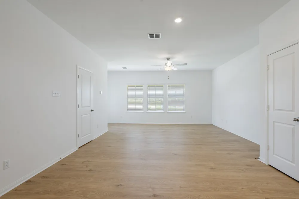 109 Desert Hare Drive Jarrell, TX 76537