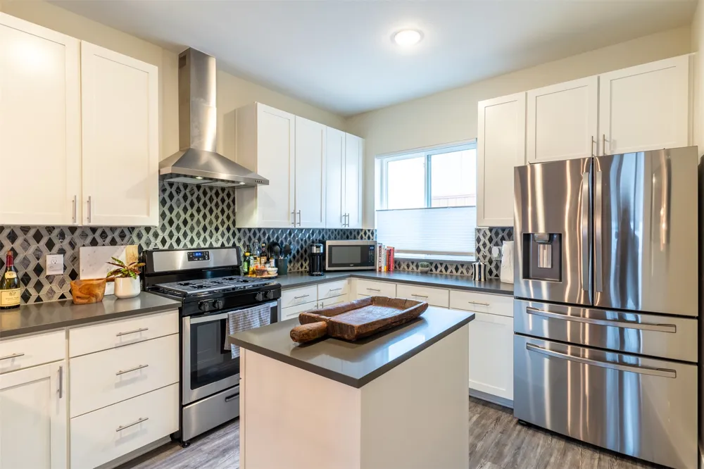 2827 Manor Road #2202 Austin, TX 78722
