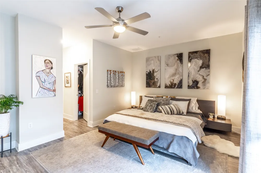 2827 Manor Road #2202 Austin, TX 78722
