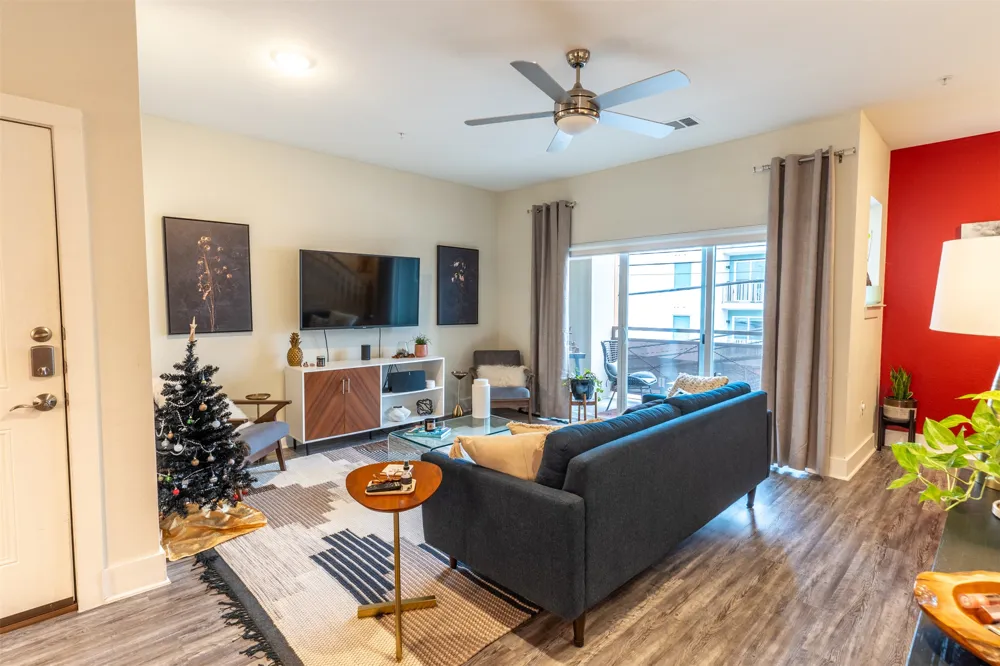 2827 Manor Road #2202 Austin, TX 78722