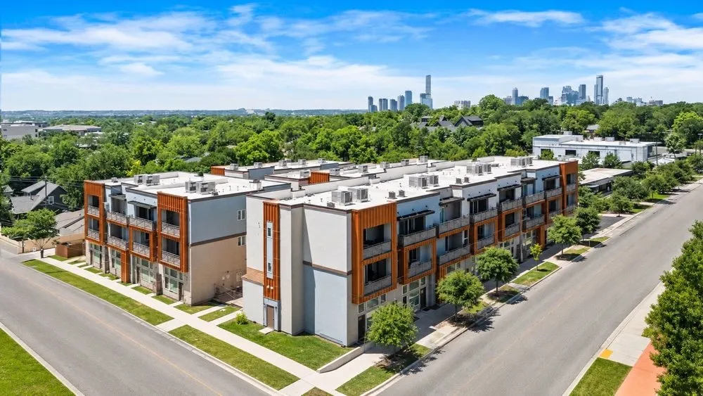 2827 Manor Road #2202 Austin, TX 78722