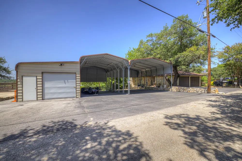 1422 Oakridge Lane Canyon Lake, TX 78133