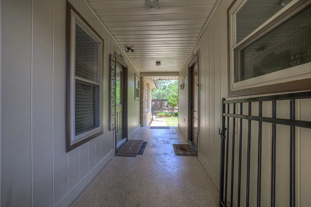 1422 Oakridge Lane Canyon Lake, TX 78133