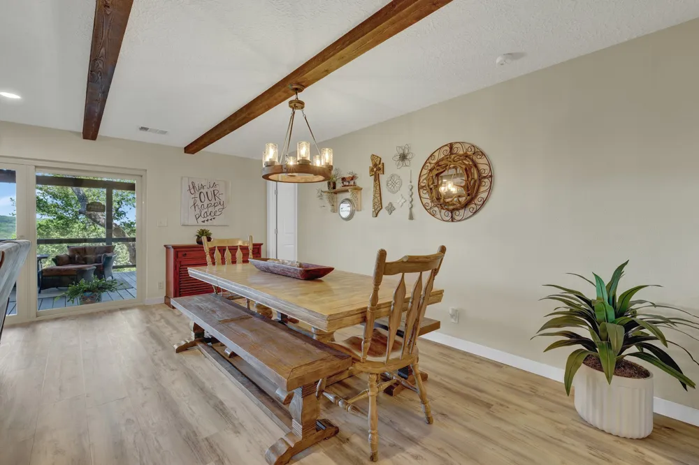 1422 Oakridge Lane Canyon Lake, TX 78133