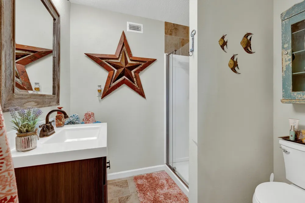 1422 Oakridge Lane Canyon Lake, TX 78133